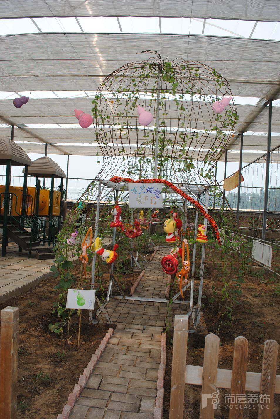 太阳村“绿色儿童蔬果乐园”落成 尚层环保车和爱心墙投入使用 太阳村“绿色儿童蔬果乐园”落成 尚层环保车和爱心墙投入使用