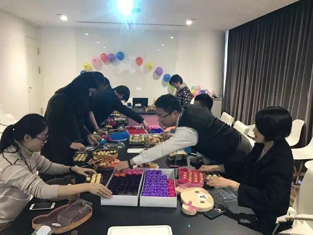 每一位员工的生日，尚层都记得。